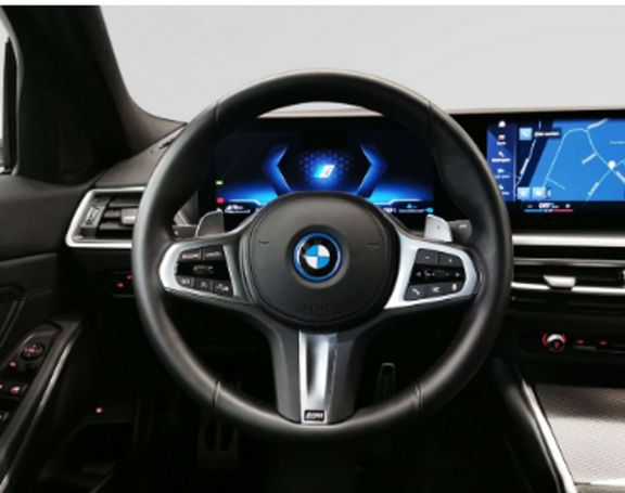 BMW 330 e 215 kW image number 7