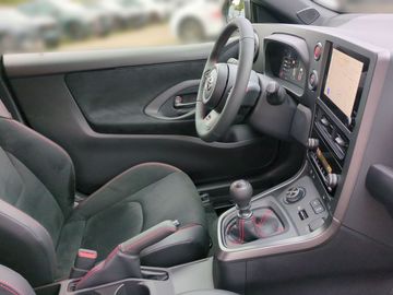 Car image 12