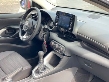 Car image 12