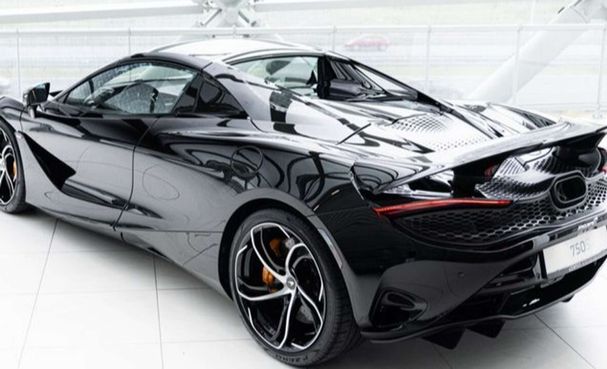 McLaren 750S 552 kW image number 10