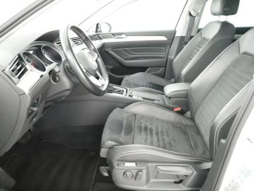 Car image 37