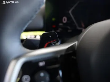 Car image 32
