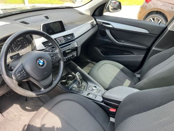 BMW X1 sDrive18i Advantage 103 kW image number 6