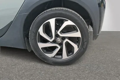 Car image 20