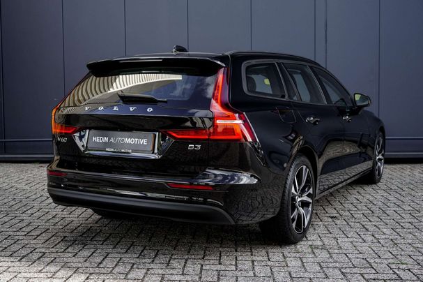 Volvo V60 B3 Essential 120 kW image number 6