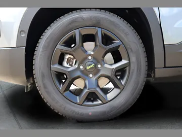 Car image 33