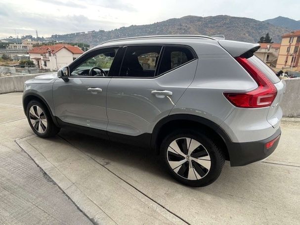 Volvo XC40 T2 Geartronic 95 kW image number 3