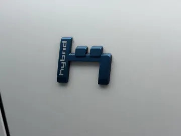 Car image 46