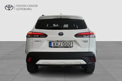 Car image 3
