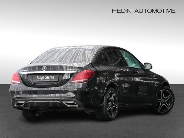 Mercedes-Benz C 300 e AMG 235 kW image number 2