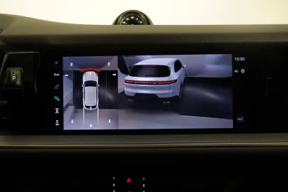 Car image 25