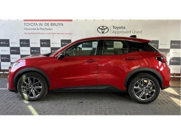 Car image 4