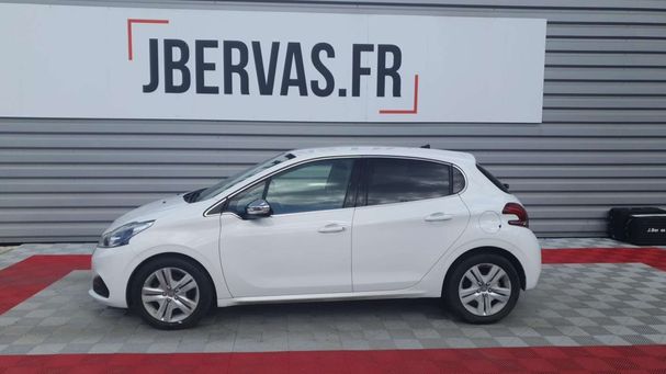 Peugeot 208 100 Allure 74 kW image number 5