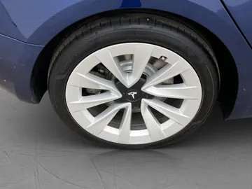 Car image 37
