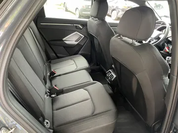 Car image 29