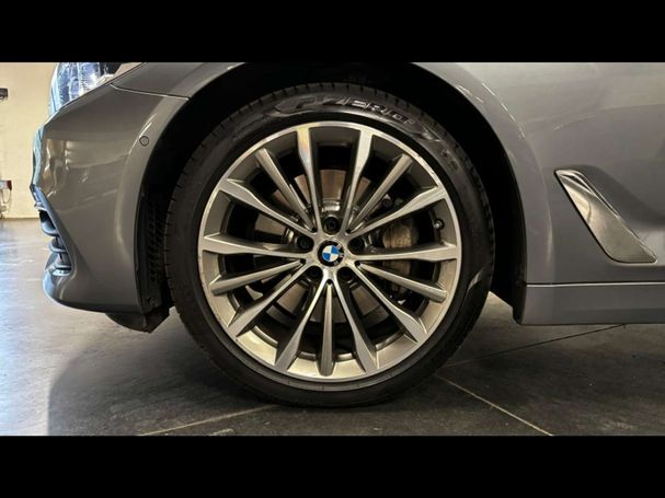 BMW 530d Touring xDrive 198 kW image number 8