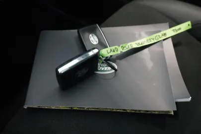 Car image 20