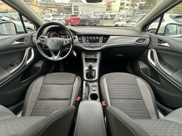 Car image 12