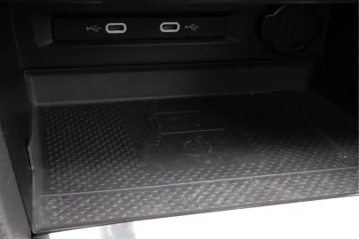 Car image 42