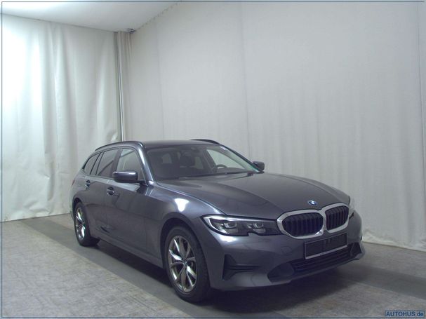 BMW 320d Touring xDrive 140 kW image number 2