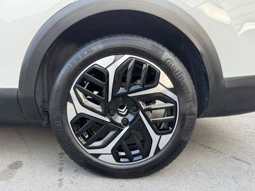 Car image 37