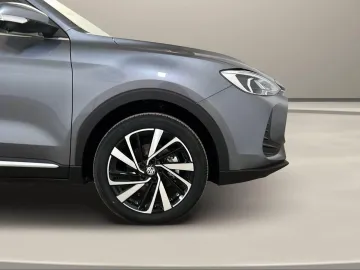 Car image 42