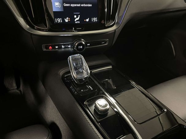 Volvo V60 T8 AWD Recharge 335 kW image number 24