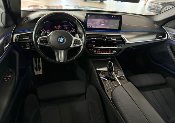 BMW 520d Touring 140 kW image number 38