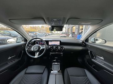 Car image 33