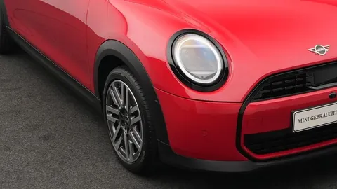 Car image 22