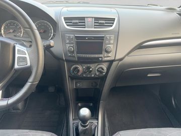 Car image 13