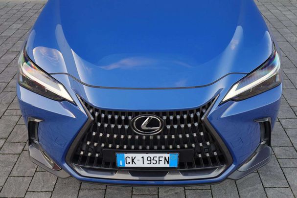 Lexus NX 300 h 140 kW image number 22