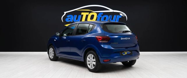 Car image 4