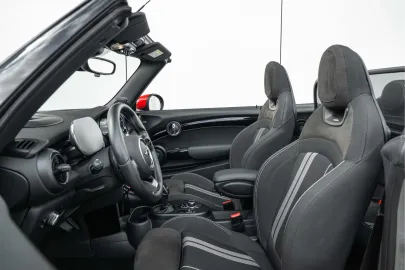 Car image 49