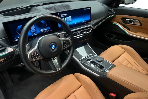 BMW 330e Touring xDrive 216 kW image number 8