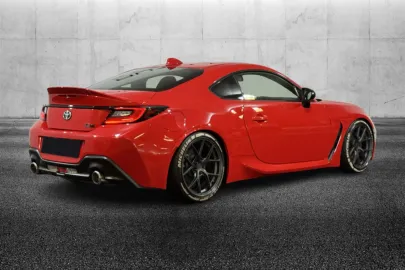 Car image 4