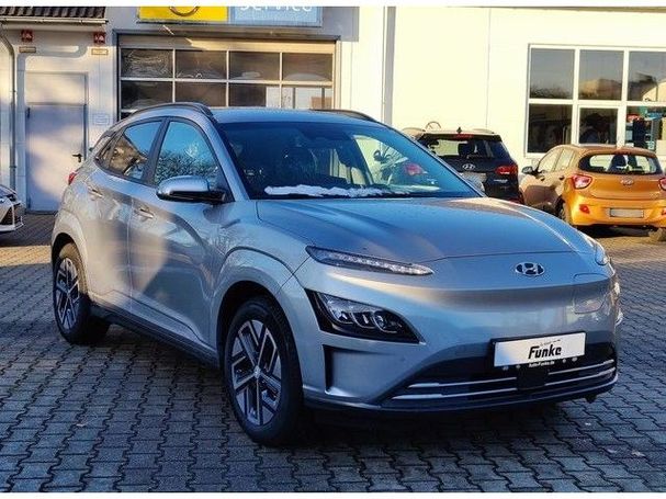 Hyundai Kona 100 kW image number 4