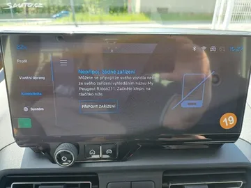 Car image 43