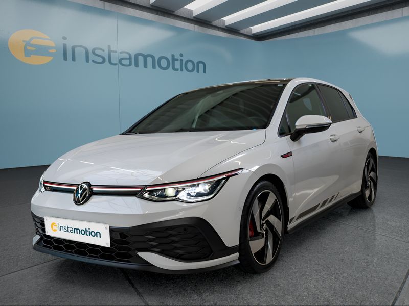 Volkswagen Golf 8 221 kW