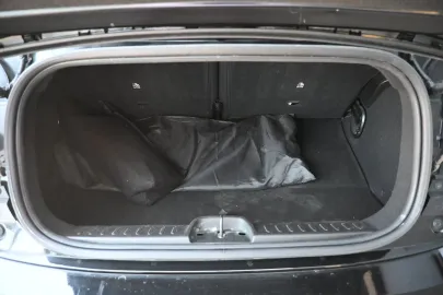 Car image 32