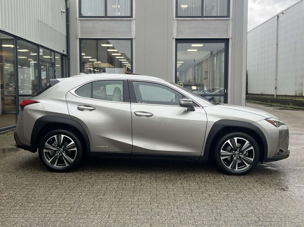 Lexus UX 250h 135 kW image number 3