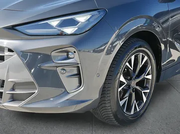 Car image 11