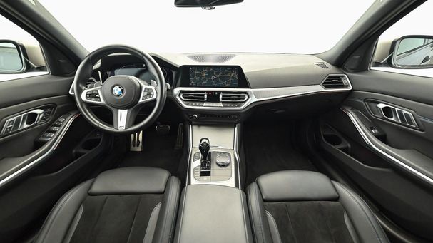 BMW 340i xDrive Touring 275 kW image number 19