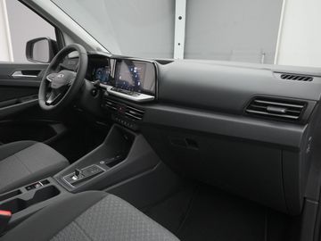 Car image 32