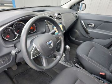 Car image 10