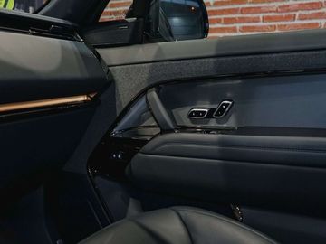 Car image 37