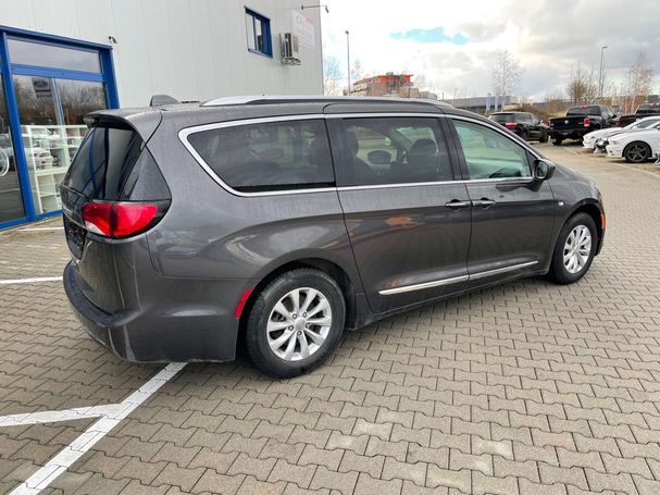 Chrysler Pacifica 214 kW image number 21