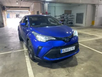 Car image 3