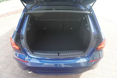 Car image 39