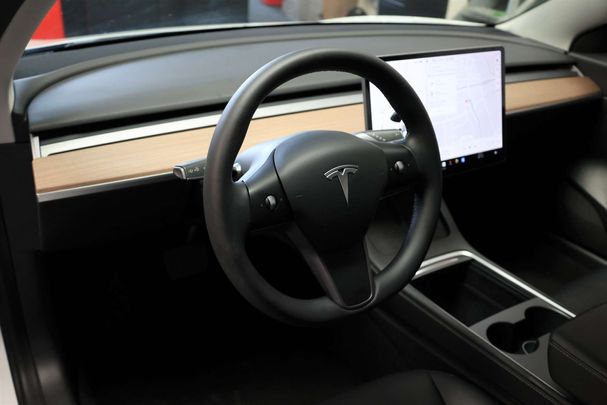 Tesla Model 3 239 kW image number 9